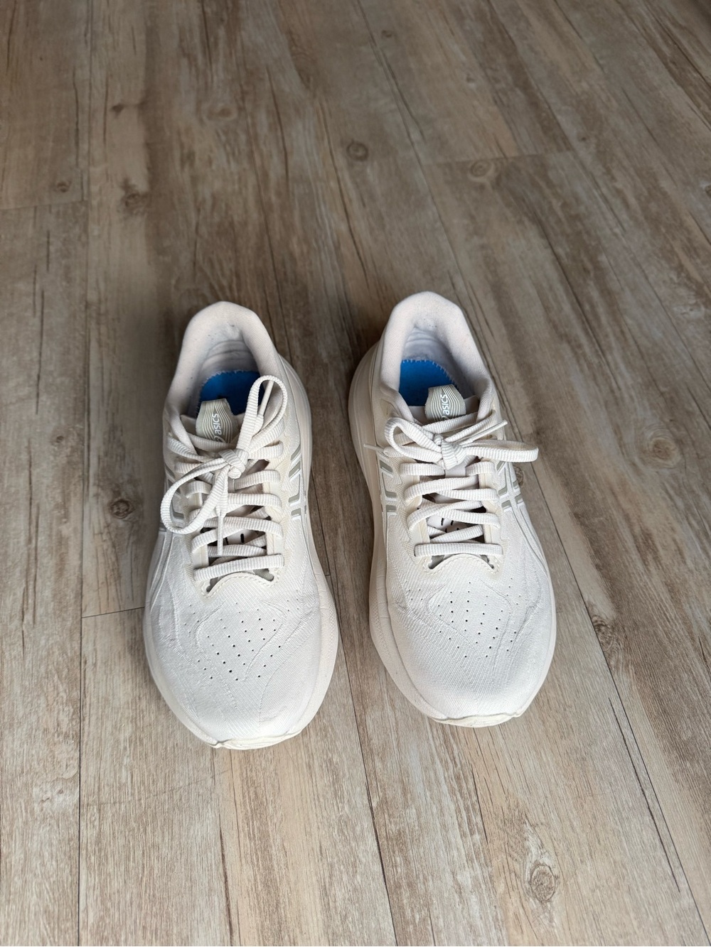 Asics Women's Athletic Shoes GT 2000 size 7.5